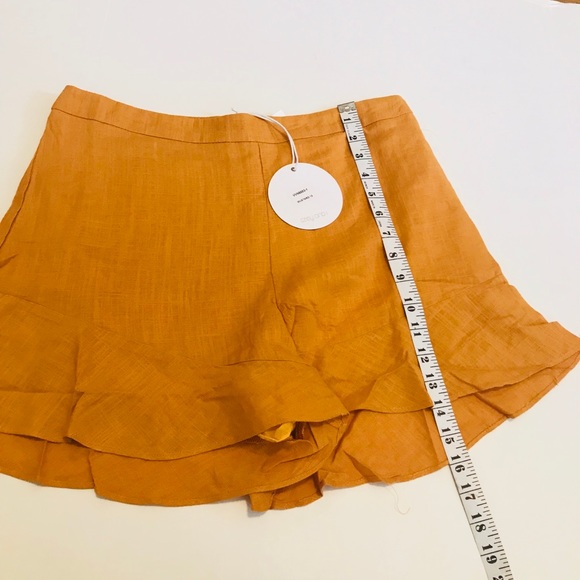 EBBY & I Jett | Ruffle Orange Linen Lux Shorts - Picture 2 of 5